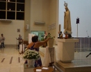 Momento de oração na Paróquia Santuario Nossa Senhora do Rosario de Fátima Serra-ES
